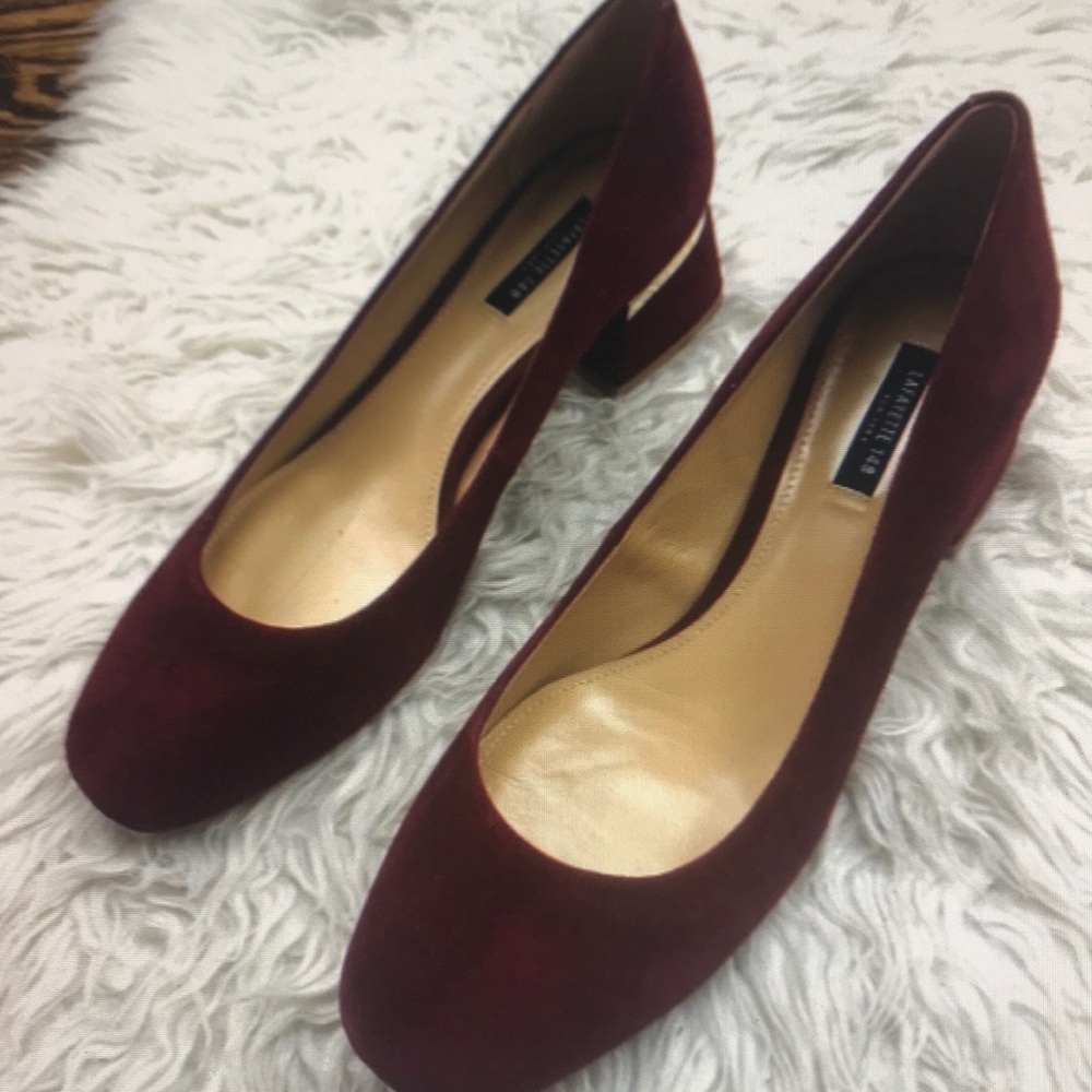 Lafayette 148 burgundy suede almond toe purmp heele